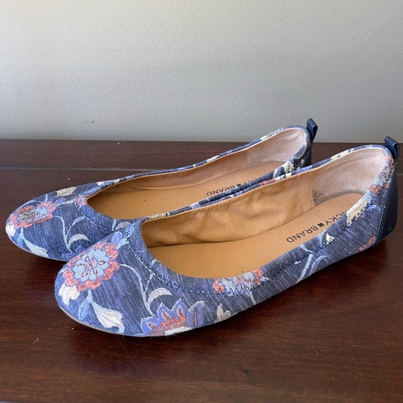 Lucky Brand Shoes - LUCKY Brand Eleesia Blue Floral ballet Flats shoes canvas fabric sz 10